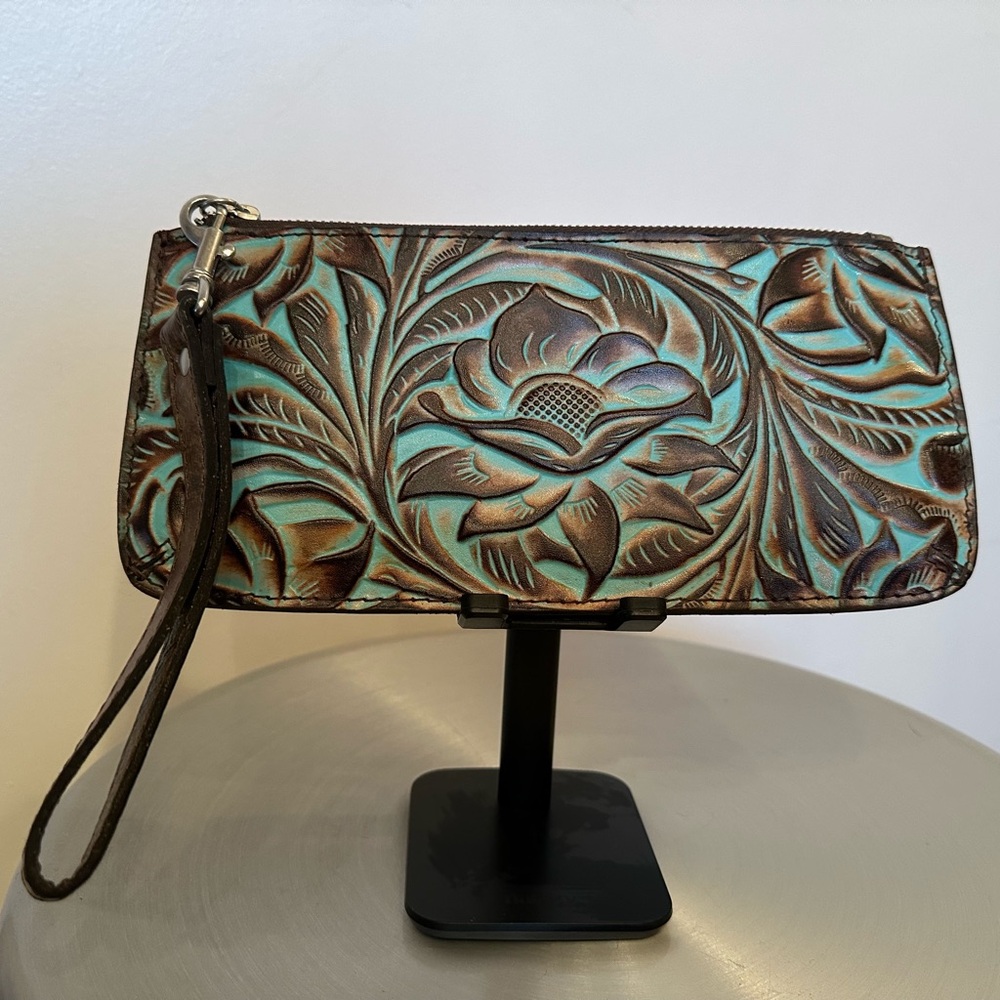 Patricia Nash Turquoise Floral Tooled Leather Wristlet Clutch Bag NWT